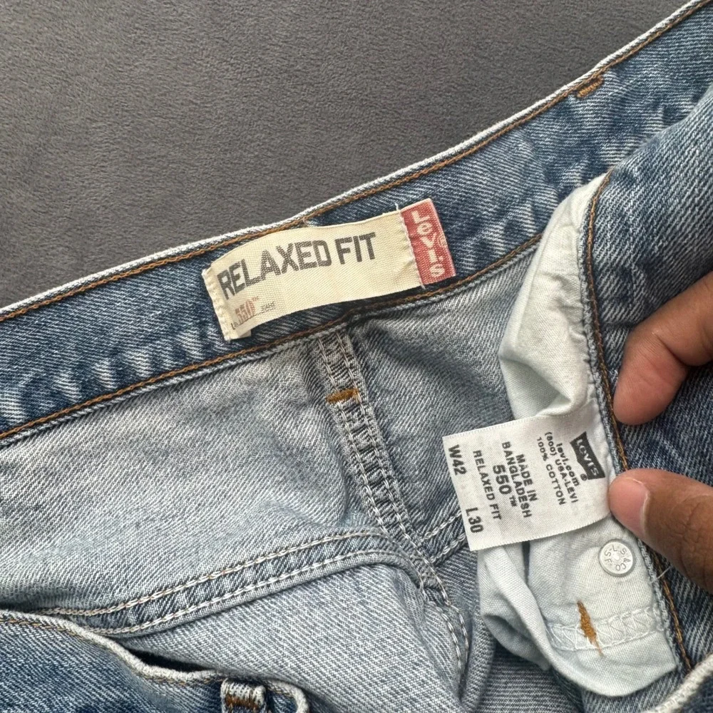 Levis 550 Relaxed Fit Jeans Mens 42x30 Medium Wash Blue Denim Tapered Leg